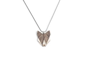 Drewniany wisiorek Wolf Pendant