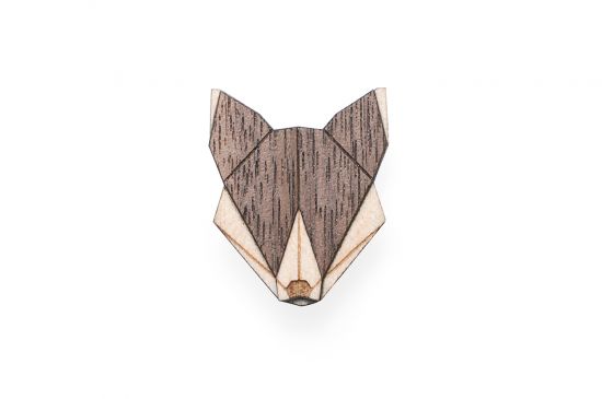 Drewniana broszka Wolf Brooch