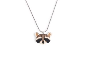 Drewniany wisiorek Raccoon Pendant