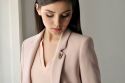 Drewniana broszka Hare Brooch