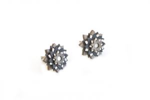 Drewniane kolczyki Nox Star Flower Earrings