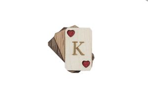 Drewniana broszka King of Hearts Brooch