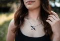 Drewniany wisiorek Swallow Pendant