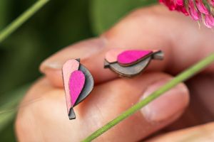 Drewniane kolczyki Pink Bird Earrings