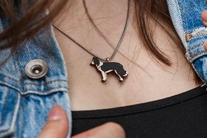 Drewniany wisorek Walking Collie Pendant