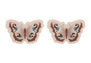 Drewniane kolczyki Różowy motyl
