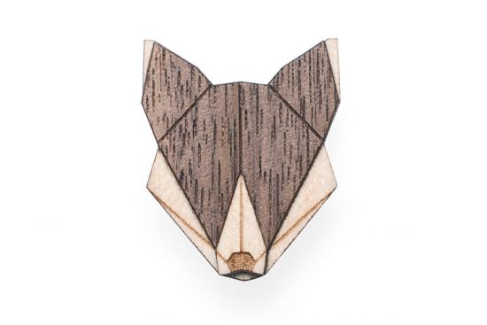 Drewniana broszka Wolf Brooch
