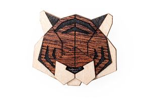 Drewniana broszka Tiger Brooch