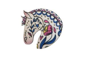 Drewniana broszka White horse Brooch