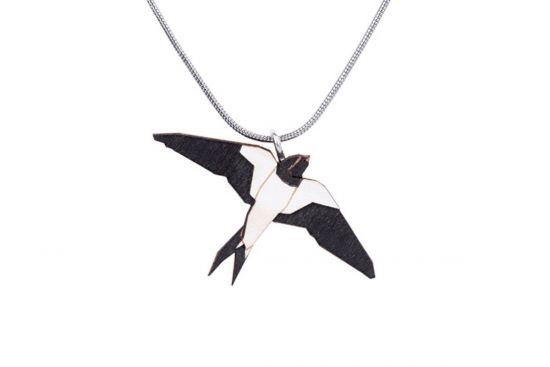 Drewniany wisiorek Swallow Pendant